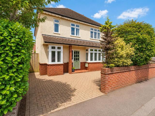 Arthur Road, Farnham GU9, 4 bed detached house to rent, £3,750 pcm | PrimeLocation