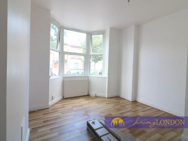 Arthur Road, London N9, 2 bed flat to rent, £1,800 pcm | PrimeLocation