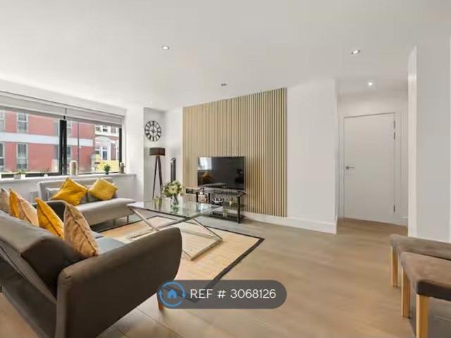 Arthur Road, London SW19, 2 bed flat to rent, £2,250 pcm | PrimeLocation