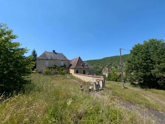 Arthurimmo Gourdon vous propose à la vente ce magnifique dom. 85m² Saint Clair