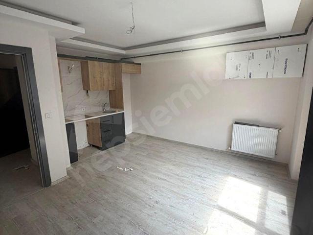 ARTİVA GAYRİMENKUL'DEN MERKEZDE KİRALIK 2+1 DAİRE.
