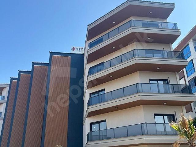 ARTİVA GAYRİNEMKUL'DEN BARBAROS'TA 1+1 ARAKAT DAİRE.