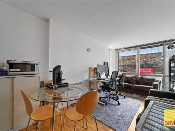 Artichoke Hill, London, E1W 1 bed apartment to rent £1,850 pcm £427 pw