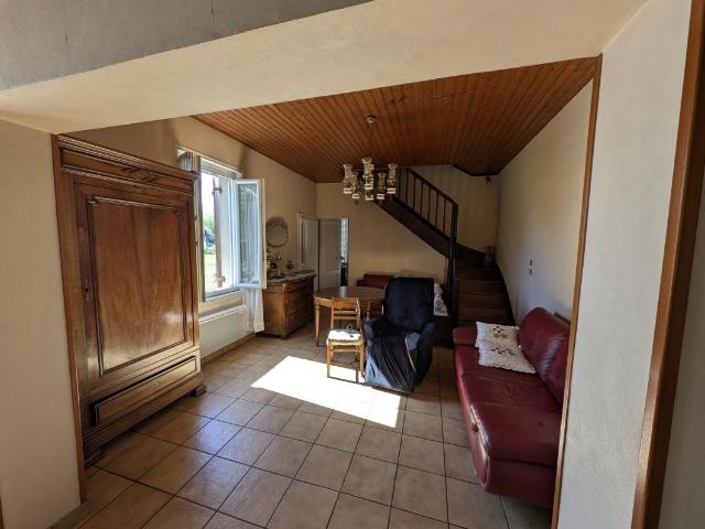 ARTIGUES Maison à rénover 70 m² parcelle 238m² 159 000€