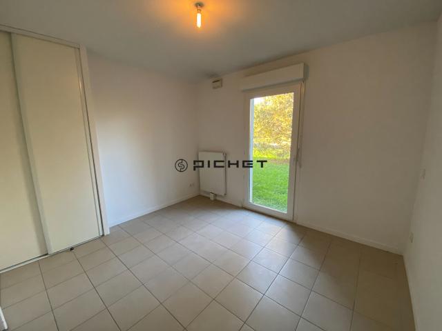 Artigues Pres Bordeaux T2 avec balcon LIBRE
