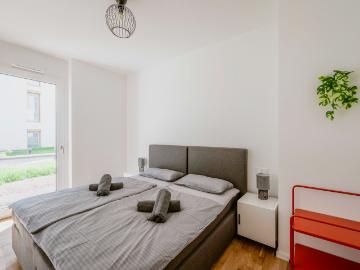 Artistic 3 room Apartment I Garden I next to Mercedes I Stuttgart I Kitchen I Home Office