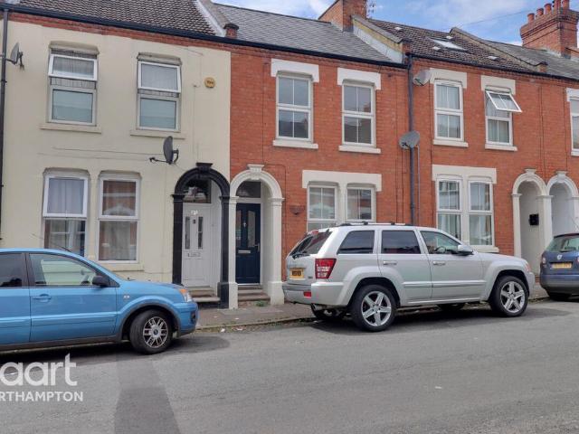 Artizan Road, Northampton 3 bed terraced house to rent £1,500 pcm £346 pw