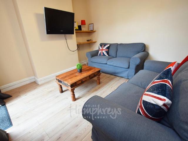 Artizan Road, Northampton NN1 1 bed in a house share to rent £477 pcm £110 pw