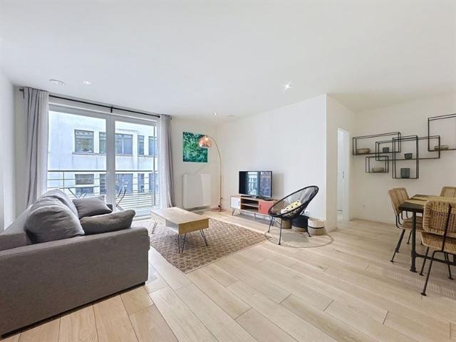 Arts Loi Madou Appartement neuf 2 chambres meublé avec terrasse !