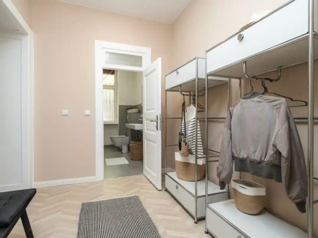 Artsy Berlin Oasis Apartment, Berlin Amsterdam Apartments for Rent