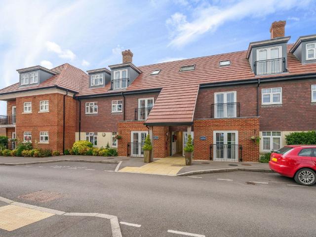 Arun House, Elmbridge Village, Cranleigh GU6, 1 bed flat to rent, £2,950 pcm | PrimeLocation