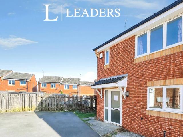 Arundel Court, Mansfield. 2 bed terraced house to rent £800 pcm £185 pw