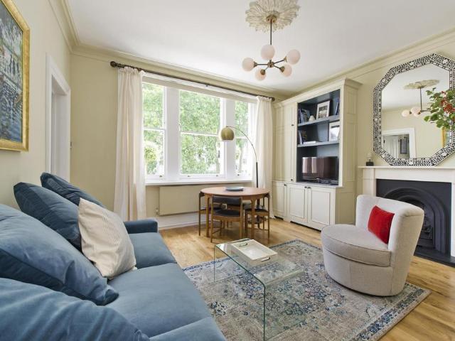Arundel Gardens, London, W11 1 bed flat to rent £4,745 pcm £1,095 pw