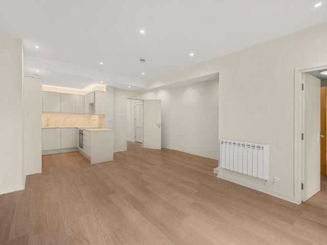 Arundel Gardens, London W11, 2 bed flat to rent, £4,200 pcm | PrimeLocation