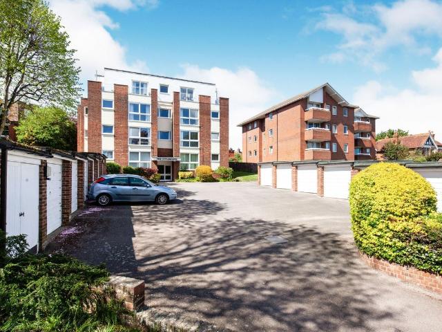 Arundel Road, Eastbourne BN21, 1 bed flat to rent, £900 pcm | PrimeLocation