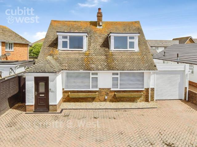 Arundel Road, Peacehaven, BN10 4 bed detached house to rent £2,500 pcm £577 pw