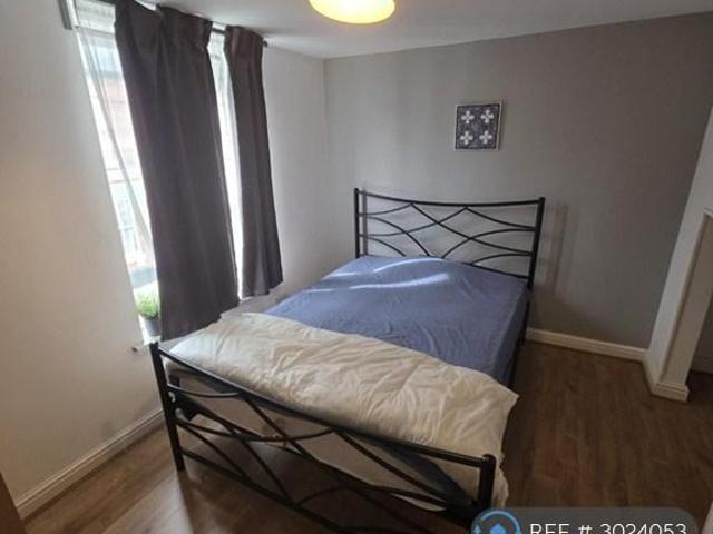 Arundel St, Walsall, WS1 1 bed in a house share to rent £525 pcm £121 pw