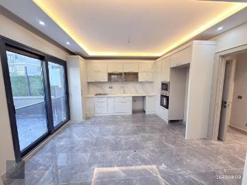 ARVEDEN 50.Yılda Prestijli Konumda Modern 3+1 Villa