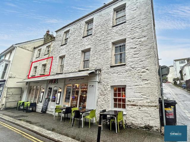 Arwenack Street, Falmouth, TR11 1 bed flat to rent £850 pcm £196 pw