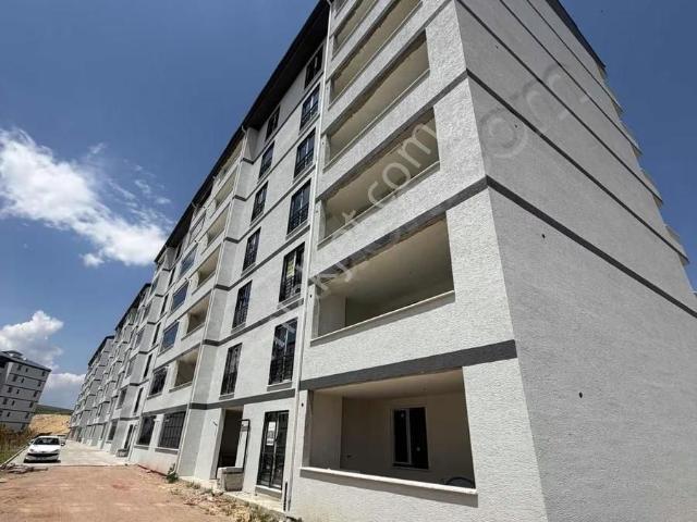 Arz Emlak'tan Artisan Sitesinde Satılık 3+1 Daire