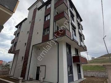 Arz Emlak'tan Eski Hastane Bölgesinde Satılık 2+1 Daire