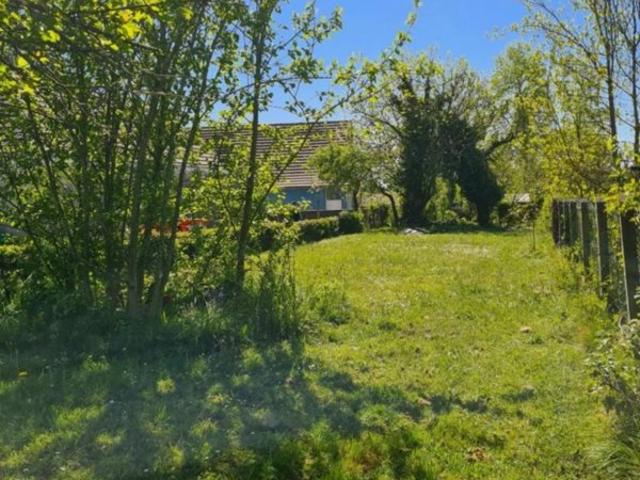 Arzacq Maison à restaurer avec jardin de 400m2