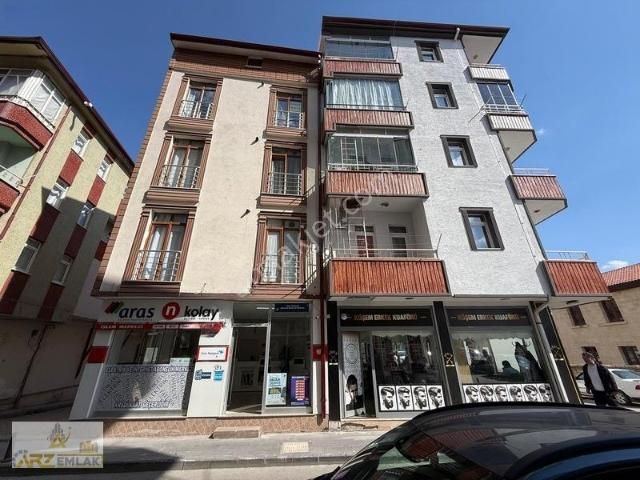 Arz'dan Kiralık 1+1 Eşyalı Daire Merkezin İçinde Cumhuriyet Cad