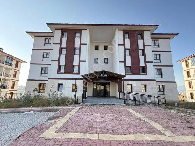 Arz'dan Kiralık 2+1 Daire Emekli Tokileri Merkez