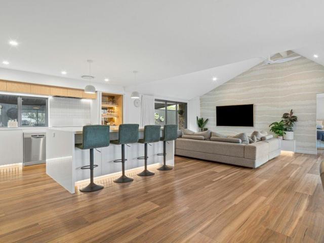 Award Winning Design in Prestigious Pinnacle Court