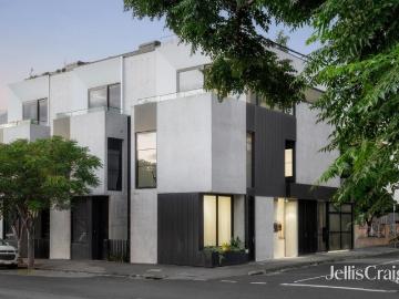 Luxury Lock and Leave Living on Richmond Hill