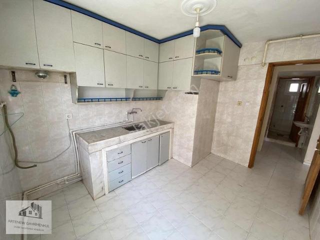 Aw'den 3+1 Y.girişli Doğalgazlı 100m2 M.girşli Bahçeli Kiralık