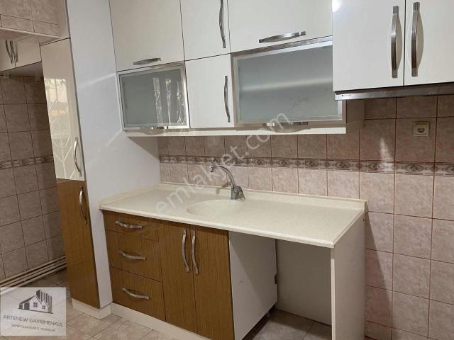 Aw'den 3+1 Doğalgazlı Temiz Demirkorkuluklu Kiralık