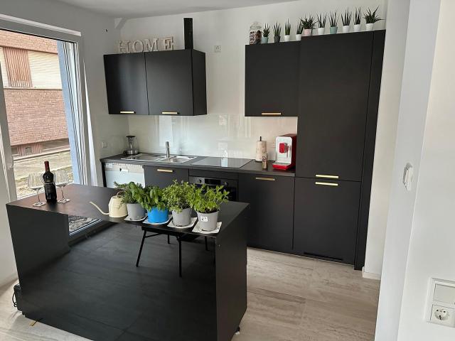 Awesome, neat studio Neuss, Neuss Amsterdam Apartments for Rent