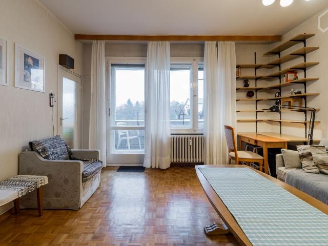 Awesome & nice home in nice area, Berlin Amsterdam Apartments for Rent