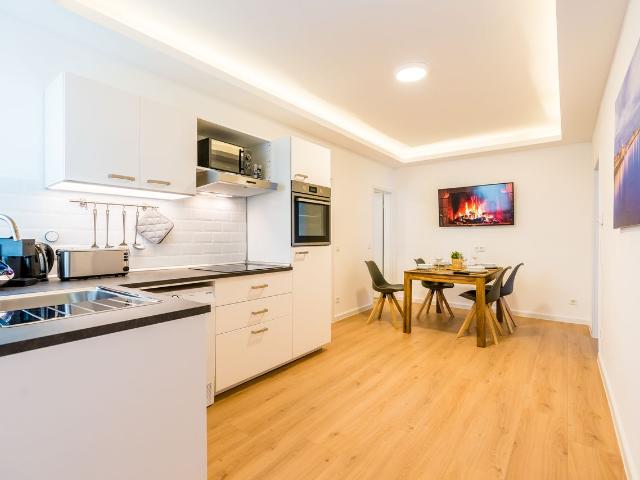 Awesome, nice suite in Düsseldorf, Dusseldorf Amsterdam Apartments for Rent