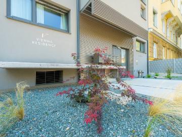 Awesome attic flat with roof terrace near the castle park, Vienna Amsterdam Apartments for Rent