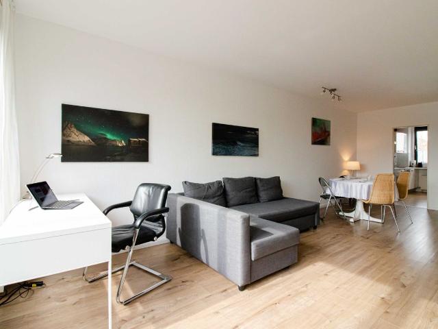 Awesome and amazing apartment near school, Düsseldorf, Dusseldorf Amsterdam Apartments for Rent