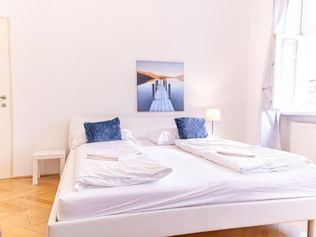 Awesome and cozy suite, Vienna Amsterdam Apartments for Rent