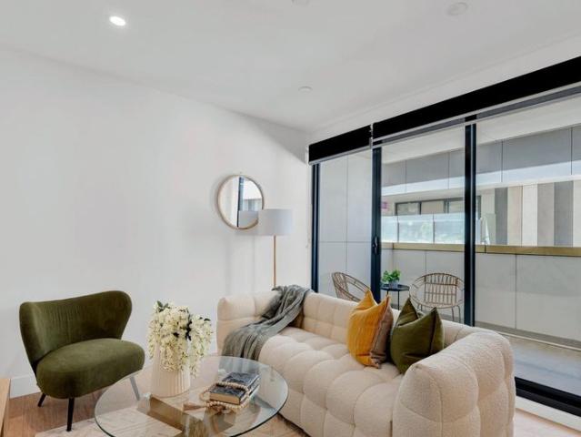 Freshly Renovated Apartment Living in the Heart of Moonee Ponds