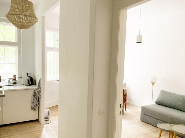 Awesome, bright studio in Wilmersdorf Stylish & Fully Furnished 2 Room Apartment with Sunny Balcony in Berlin Wilmersdorf Berlin, Berlin Amsterdam Apartments for Rent