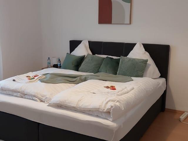 Awesome, charming home in Pforzheim, Pforzheim Amsterdam Apartments for Rent