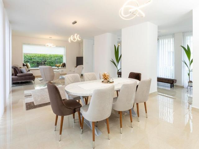Awesome, fantastic Hourse in Altglienicke, Berlin Amsterdam Apartments for Rent