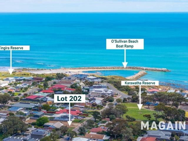Awesome level block of 462m2, very close to the beach!