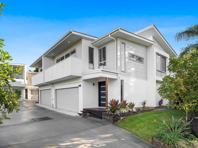 Awesome Location Townhouse