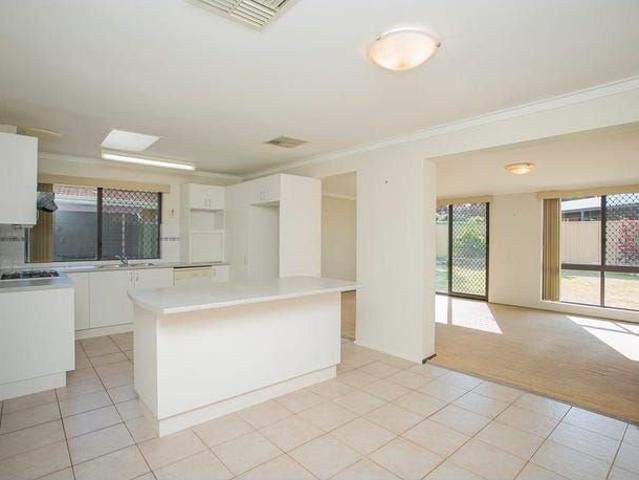 Awesome Workshop, Large 846 m2 Block, Sensationally Open Living Spaces!