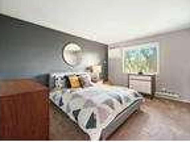Awesome 2 Bedroom 1 Bathroom For Rent