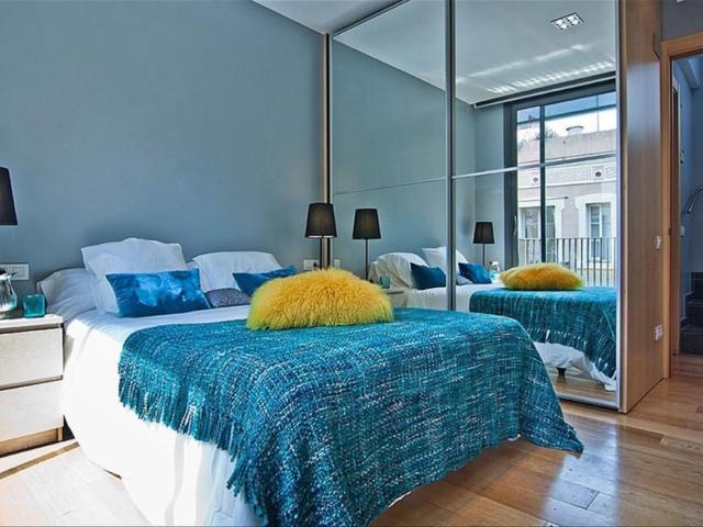 Awesome 2 bedroom apartment in artsy Gràcia