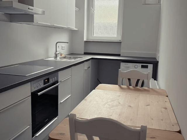 Awesome 3 bedroom flat in Münchener, Frankfurt Amsterdam Apartments for Rent