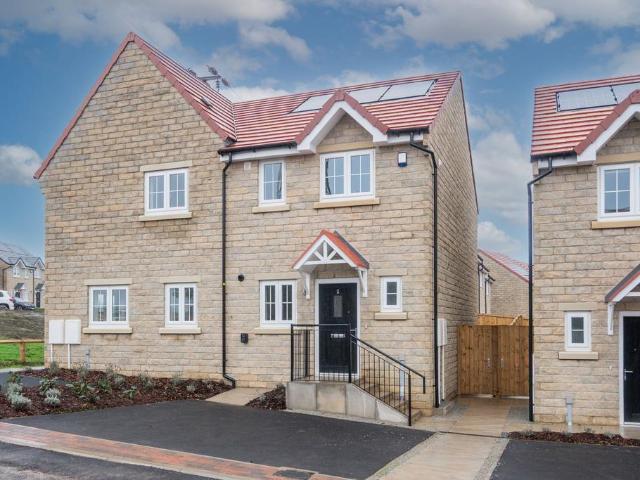 at Trinity View, 45 Wheel House Drive. 3 bed house to rent £1,185 pcm £273 pw