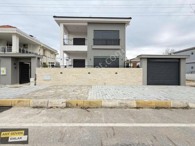 At Alanı En Nezih Lokasyon Nadir 10+1 500m2 Asansörlü Müstakil